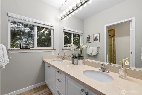 401 S 51st Court Renton WA 98055