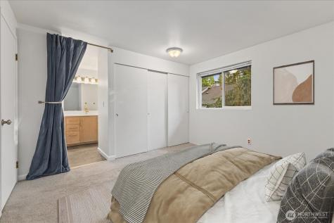 21904 56th Avenue W Mountlake Terrace WA 98043