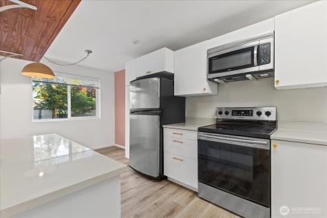 21904 56th Avenue W Mountlake Terrace WA 98043