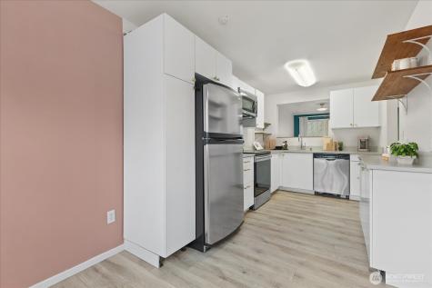 21904 56th Avenue W Mountlake Terrace WA 98043