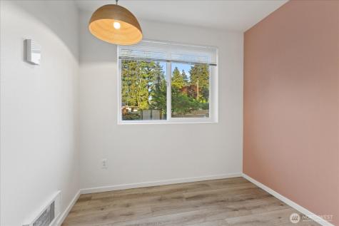 21904 56th Avenue W Mountlake Terrace WA 98043