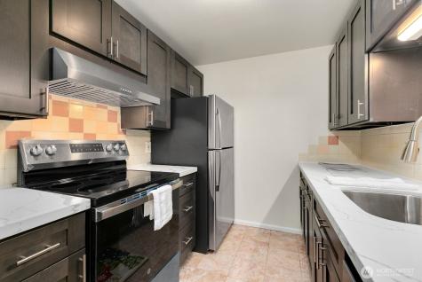 5722 122nd Place SE Bellevue WA 98006