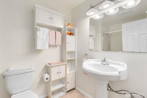 5722 122nd Place SE Bellevue WA 98006