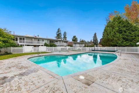 5722 122nd Place SE Bellevue WA 98006