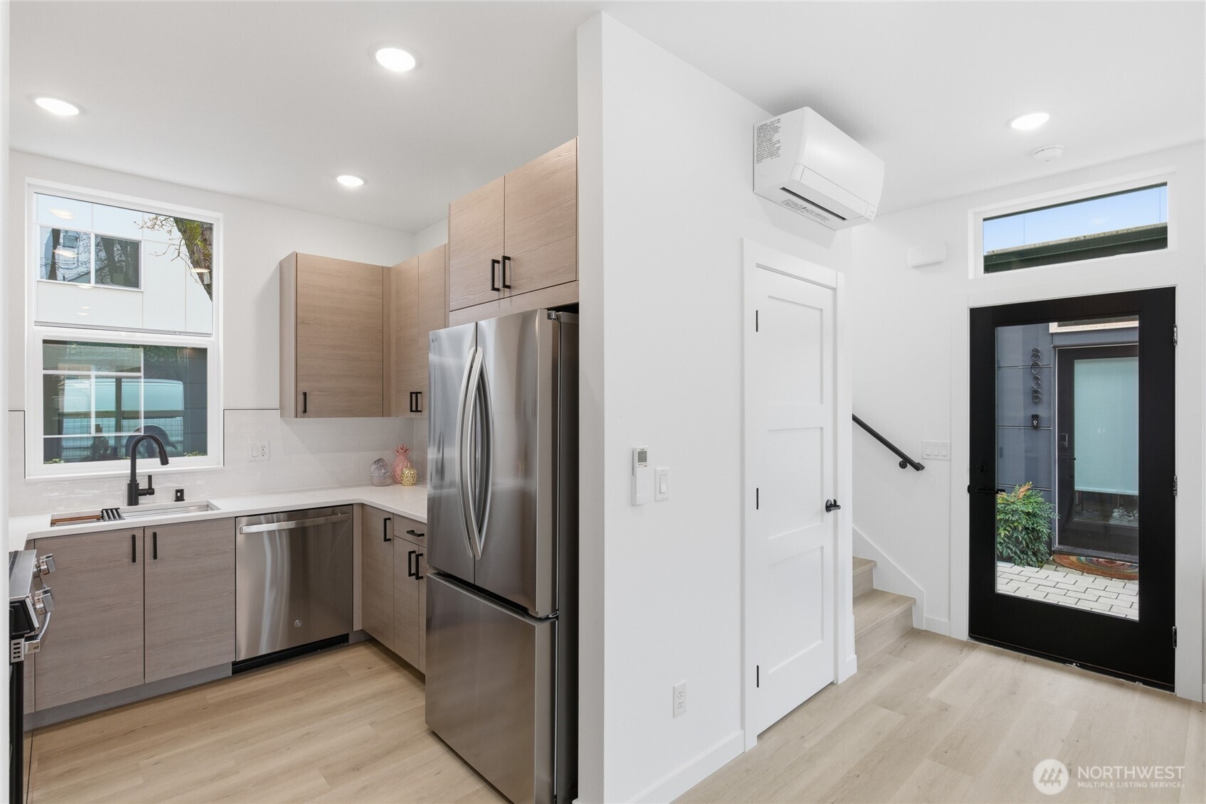 809 S Sullivan Street Seattle WA 98108