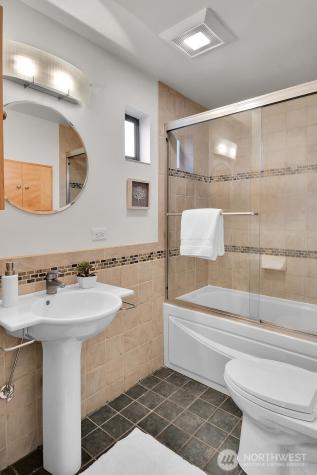 1964 26th Avenue W Seattle WA 98199