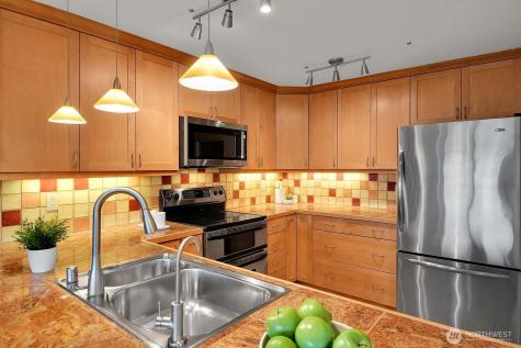 1964 26th Avenue W Seattle WA 98199