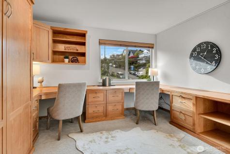 1964 26th Avenue W Seattle WA 98199