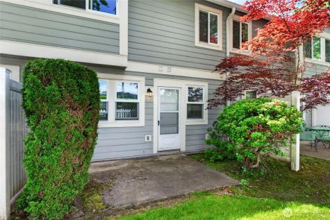 10907 62nd Street E Puyallup WA 98372