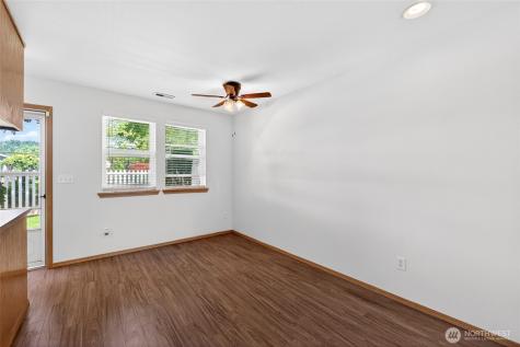 10907 62nd Street E Puyallup WA 98372