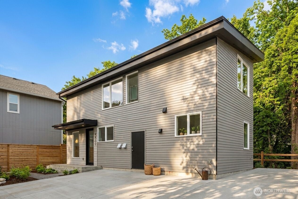 4411 21st Avenue SW Seattle WA 98106