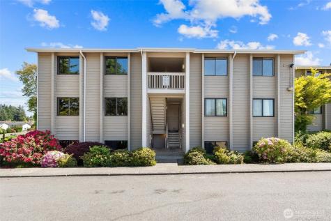 1315 S Puget Drive Renton WA 98055