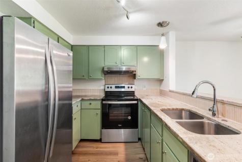 1315 S Puget Drive Renton WA 98055