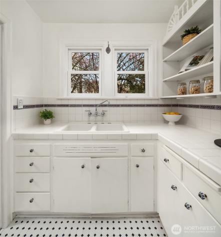 411 Boylston Avenue E Seattle WA 98102