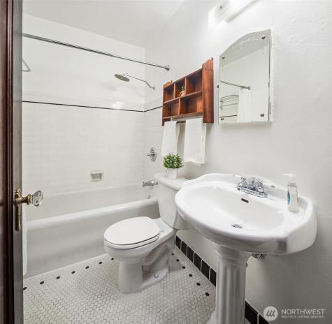 411 Boylston Avenue E Seattle WA 98102