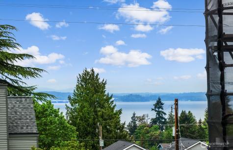 6960 California Avenue SW Seattle WA 98136