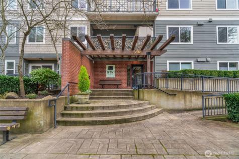7912 170th Avenue NE Redmond WA 98052