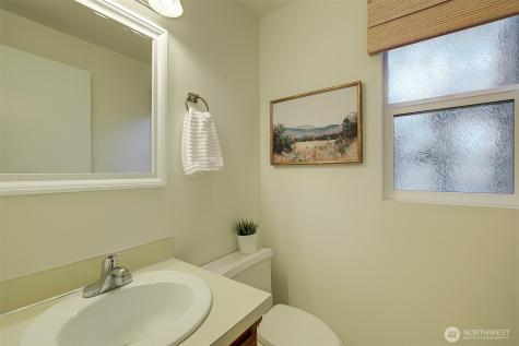 918 N 165th Street Shoreline WA 98133