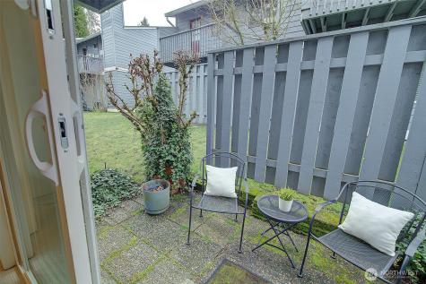 918 N 165th Street Shoreline WA 98133