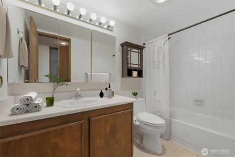 4737 W Lake Sammamish Parkway SE Issaquah WA 98027