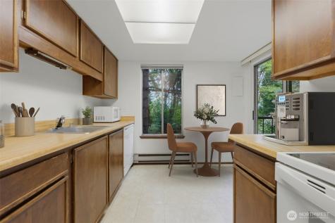 4737 W Lake Sammamish Parkway SE Issaquah WA 98027