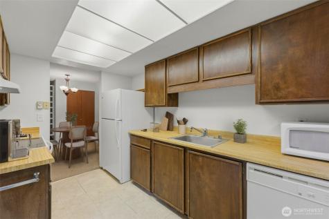 4737 W Lake Sammamish Parkway SE Issaquah WA 98027