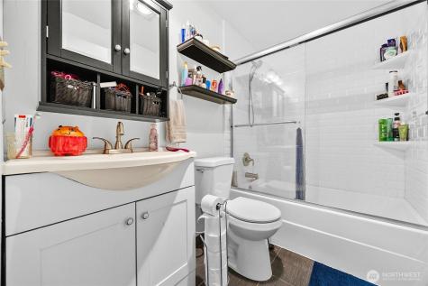 2020 Grant Avenue S Renton WA 98055