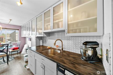 2020 Grant Avenue S Renton WA 98055