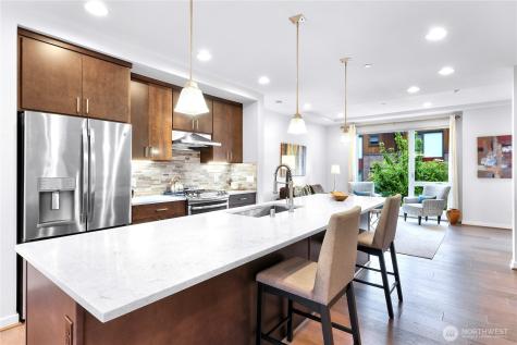6546 32nd Avenue NE Seattle WA 98115
