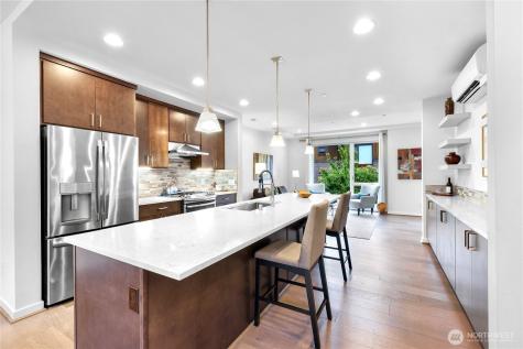 6546 32nd Avenue NE Seattle WA 98115