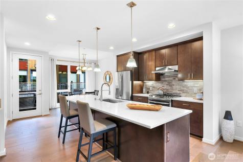 6546 32nd Avenue NE Seattle WA 98115
