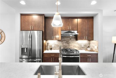 6546 32nd Avenue NE Seattle WA 98115