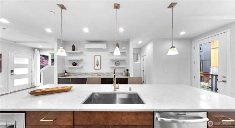 6546 32nd Avenue NE Seattle WA 98115
