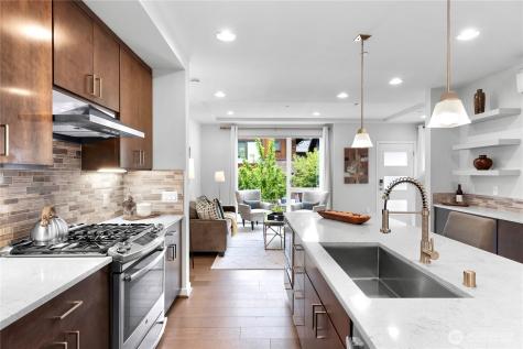 6546 32nd Avenue NE Seattle WA 98115