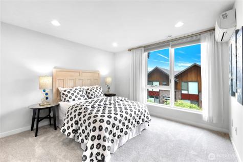 6546 32nd Avenue NE Seattle WA 98115