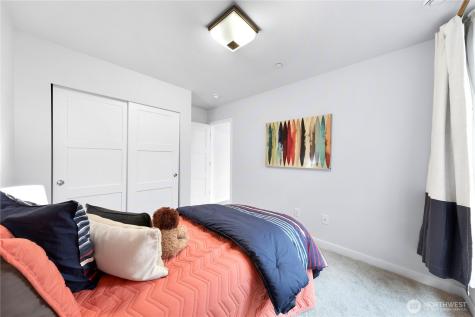 6546 32nd Avenue NE Seattle WA 98115