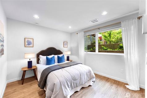 6546 32nd Avenue NE Seattle WA 98115