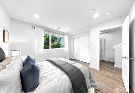6546 32nd Avenue NE Seattle WA 98115
