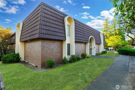 11008 NE 68th Street Kirkland WA 98033