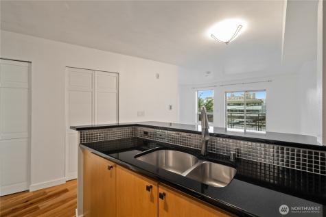 412 11th Avenue Seattle WA 98122