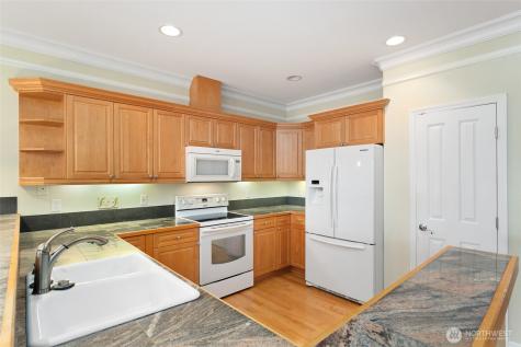 31853 48th Circle SW Federal Way WA 98023