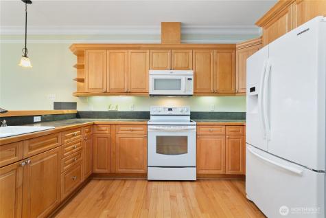 31853 48th Circle SW Federal Way WA 98023