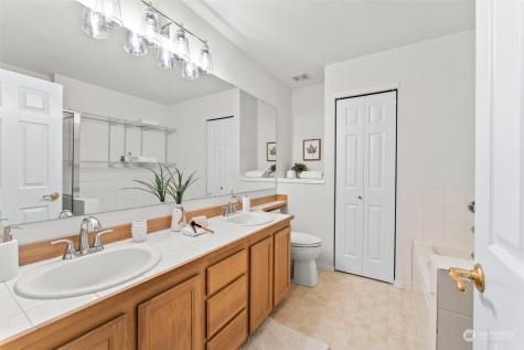 5807 14th Drive W Everett WA 98203