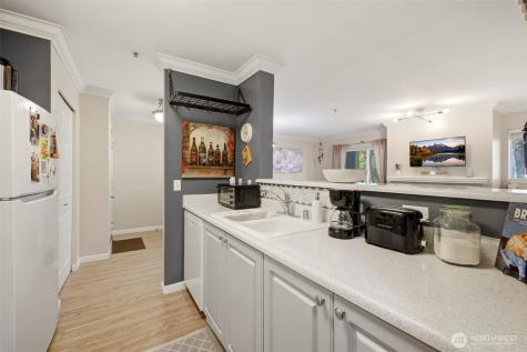 33020 10th Avenue SW Federal Way WA 98023