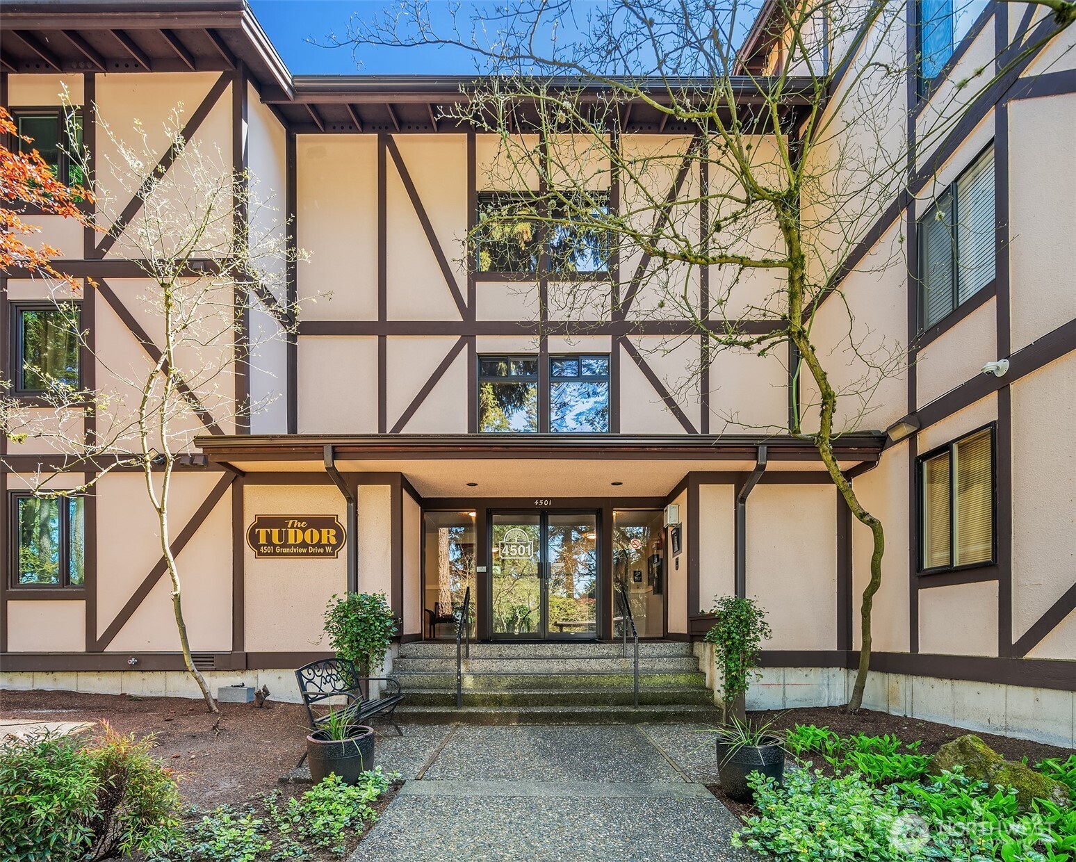 4501 Grandview Drive W University Place WA 98466