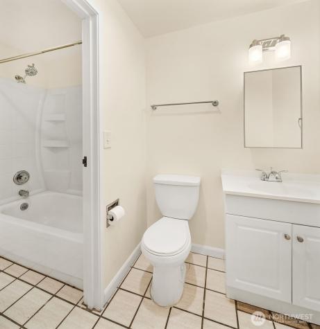 4501 Grandview Drive W University Place WA 98466