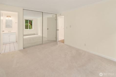 4501 Grandview Drive W University Place WA 98466