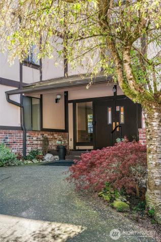 4501 Grandview Drive W University Place WA 98466
