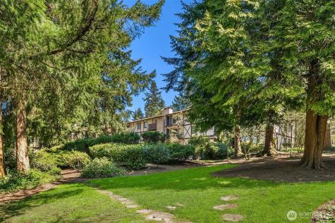 4501 Grandview Drive W University Place WA 98466