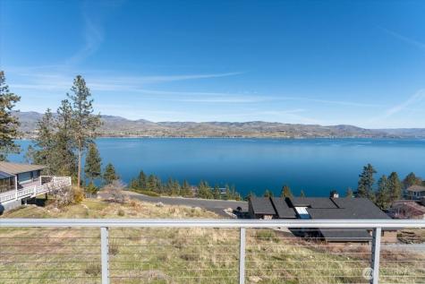 4056 Lakeveiw Place Chelan WA 98816